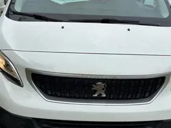 Utilisé 2018 Peugeot Expert Van | 13 000 € (Bon prix)