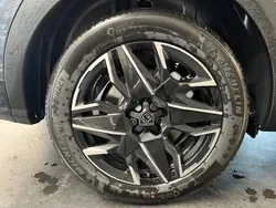 Gris Nouvelle 2024 Peugeot 5008 GTi Monospace | 40 390 € (Prix assez cher)