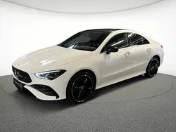 Blanc Utilisé 2023 Mercedes CLA250 AMG line Berline | 42 890 €