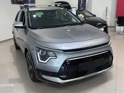 Gris Utilisé 2025 Kia Niro Active SUV | 30 999 € (Prix juste)