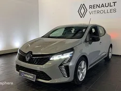 Utilisé 2024 Renault Clio V Evolution Berline | 16 299 € (Prix juste)