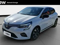 Blanc Utilisé 2023 Renault Clio V Evolution Citadine | 15 499 € (Prix juste)