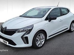 Blanc Utilisé 2024 Renault Clio V Evolution Berline | 15 278 € (Prix juste)