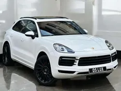 Blanc Utilisé 2018 Porsche Cayenne Sport SUV | 46 990 € (Bon prix)