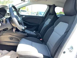 Blanc Utilisé 2023 Renault Clio V Evolution | 15 348 € (Prix juste)