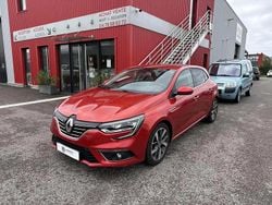 Rouge Utilisé 2016 Renault Mégane III Intens Berline | 12 900 € (Prix assez cher)