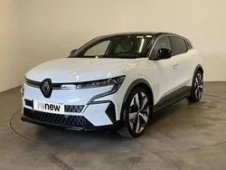 Blanc Utilisé 2023 Renault Mégane Techno Berline | 24 990 € (Prix juste)