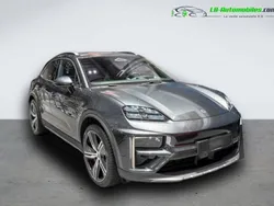 Utilisé 2025 Porsche Macan Turbo SUV | 142 500 €