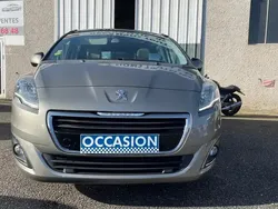 Beige Utilisé 2014 Peugeot 5008 Style Monospace | 9 950 € (Prix cher)