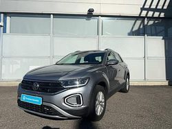 Utilisé 2024 VW T-Roc Life SUV | 25 780 € (Prix juste)