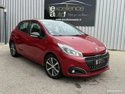 Rouge Utilisé 2017 Peugeot 208 Allure Citadine | 7 990 € (Prix juste)