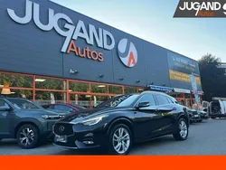 Noir Utilisé 2016 Infiniti Q30 Citadine | 15 980 €