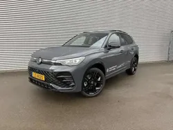 Noir Nouvelle 2024 VW Tiguan R-line SUV | 52 900 € (Super prix)