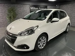 Blanc Utilisé 2019 Peugeot 208 Business-Line Citadine | 9 990 € (Bon prix)