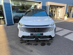 Utilisé 2025 Peugeot e-3008 SUV | 51 040 € (Prix cher)