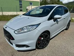 Gris Utilisé 2017 Ford Fiesta ST200 Citadine | 16 990 € (Prix assez cher)