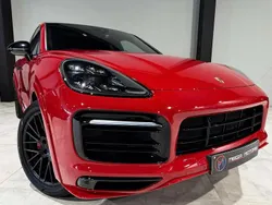 Rouge Utilisé 2020 Porsche Cayenne Turbo SUV | 84 900 €