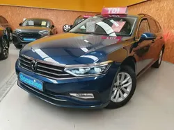 Bleu Utilisé 2020 VW Passat Style Break | 22 900 € (Prix juste)