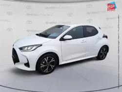 Utilisé 2024 Toyota Yaris Design Berline | 22 999 € (Prix juste)