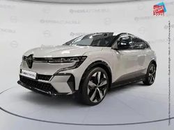 Gris rafale / toit noir étoilé Occasion 2024 Renault Megane E-Tech Techno SUV | 29 999 €