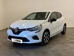 Blanc Utilisé 2022 Renault Clio V Intens Citadine | 15 590 € (Prix juste)