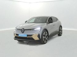 Gris Utilisé 2022 Renault Mégane Iconic Berline | 27 990 € (Prix juste)