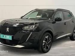 Noir Utilisé 2022 Peugeot e-2008 Allure SUV | 18 999 € (Prix juste)