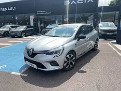 Gris Utilisé 2022 Renault Clio V LIMITED Citadine | 16 790 € (Prix juste)