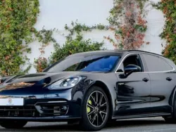 Utilisé 2020 Porsche Panamera S E-Hybrid Berline | 89 800 € (Prix juste)