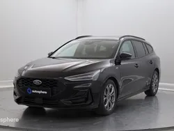 Rouge Utilisé 2023 Ford Focus ST-Line Break | 23 499 € (Prix juste)