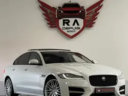 Blanc Utilisé 2017 Jaguar XF R-Sport Berline | 20 999 €
