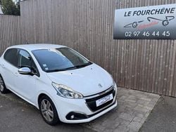 Blanc Utilisé 2017 Peugeot 208 Style Citadine | 8 990 € (Prix juste)