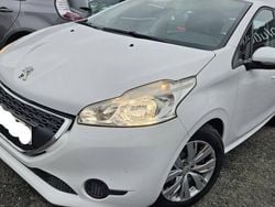Utilisé 2013 Peugeot 208 Active Citadine | 7 990 € (Prix juste)