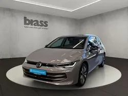 Gris Utilisé 2024 VW Golf VIII Life Berline | 30 400 € (Prix assez cher)