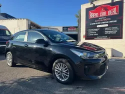 Noir Utilisé 2017 Kia Rio 2 Berline | 9 990 € (Prix assez cher)