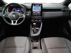 Rouge Utilisé 2024 Renault Clio V Techno | 17 290 € (Prix juste)