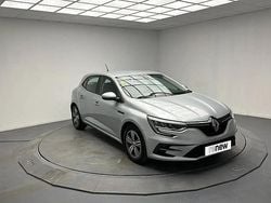 Gris Utilisé 2023 Renault Mégane IV Evolution Berline | 19 999 € (Prix juste)