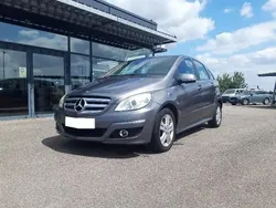 Gris Utilisé 2009 Mercedes B180 Monospace | 6 990 € (Prix cher)