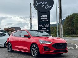 Rouge Occasion 2023 Ford Focus ST-Line X Berline | 20 490 € (Prix assez cher)