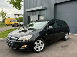 Noir Utilisé 2011 Opel Astra Design Edition Break | 6 290 €