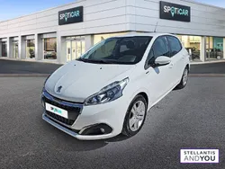 Blanc Utilisé 2018 Peugeot 208 Signature Sky Citadine | 8 990 € (Prix juste)