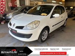 Blanc Utilisé 2009 Renault Clio II Dynamique Berline | 6 999 € (Prix cher)