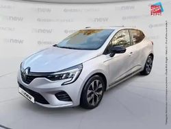 Gris platine Utilisé 2023 Renault Clio V Evolution Berline | 15 799 € (Prix juste)