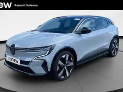Gris Utilisé 2023 Renault Mégane Techno Berline | 27 980 € (Prix juste)