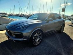 Gris Utilisé 2020 Porsche Cayenne SUV | 79 900 € (Prix juste)