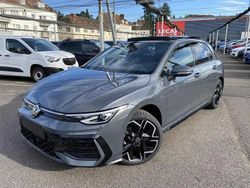 Gris Nouvelle 2025 VW Golf VIII R-line Berline | 36 990 € (Prix juste)