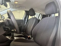 Blanc Utilisé 2023 Peugeot 208 Active Citadine | 13 490 € (Prix juste)