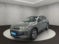 Vert Utilisé 2024 VW Tiguan Life SUV | 43 200 € (Prix juste)