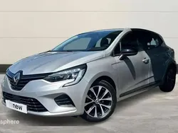 Gris Utilisé 2023 Renault Clio V Equilibre Berline | 15 999 € (Prix juste)