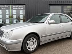 Gris Utilisé 2001 Mercedes E220 Elegance Berline | 7 990 €